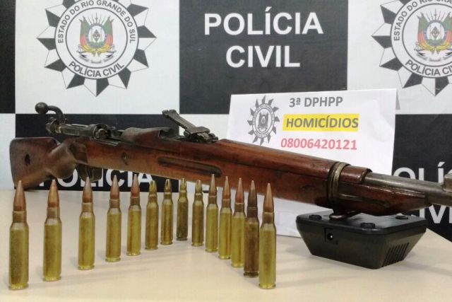 Polícia recupera fuzil do Exército Brasileiro