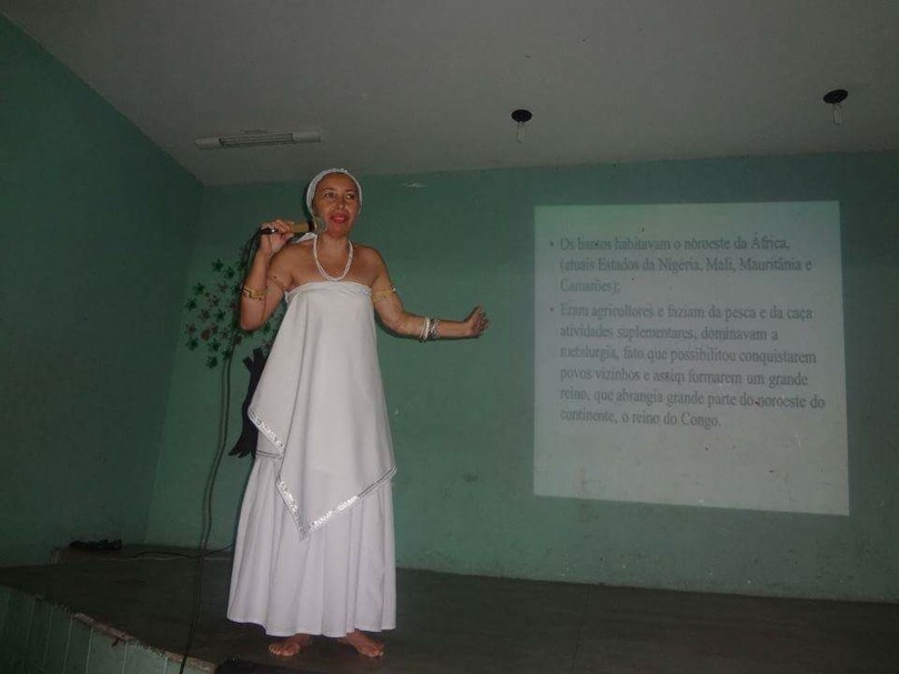 Professora é substituída após dar aula sobre religião africana em escola no Ceará