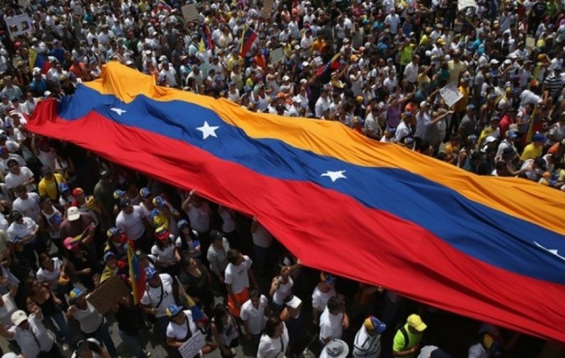 Venezuela ameaçada por agravamento da crise após reeleição de Maduro