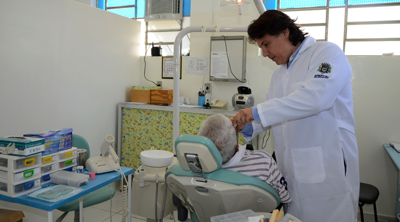 Odontologia da UFPel realiza prevenção do câncer de boca
