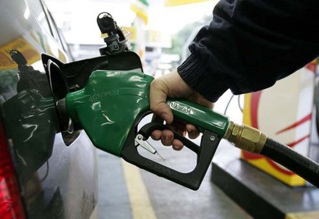 Petrobras reduz preço da gasolina em 2,8 por cento