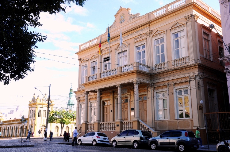 Prefeitura conclui regularização do Quarteirão da Cohab
