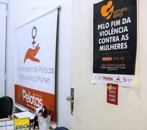 VÍTIMAS DE VIOLÊNCIA : CENTRO DE REFERÊNCIA ABRAÇA E APOIA MULHERES