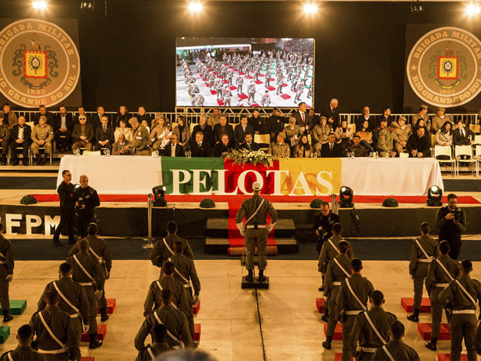 Formatura de novos policiais militares acontece em Pelotas