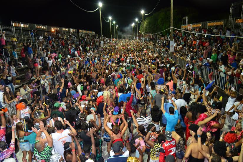 Bloco Beijinho agita carnaval do Shopping Pelotas 