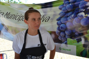 PRODUTORES APROVAM SISTEMA DE FEIRAS PARA VENDA DE UVA