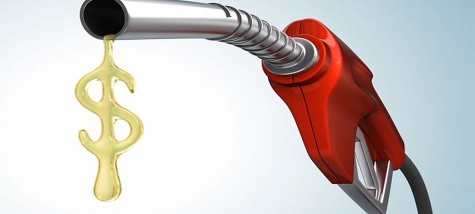 Média do litro de gasolina fica em RS 4,357 em novembro