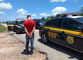 PRF prende sequestrador e liberta refém em Pelotas