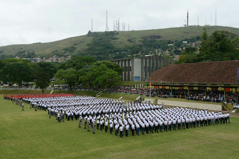 FORMAÇÃO : Brigada Militar apresenta 1.300 novos soldados-alunos